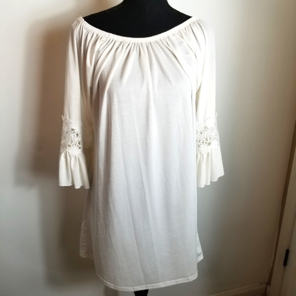 Win Win Ruffle Sleeve Tunic Top